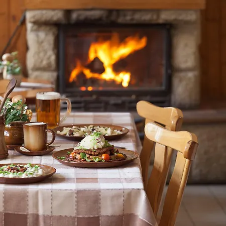 U Hromadov - V Sukromi Hostinec *