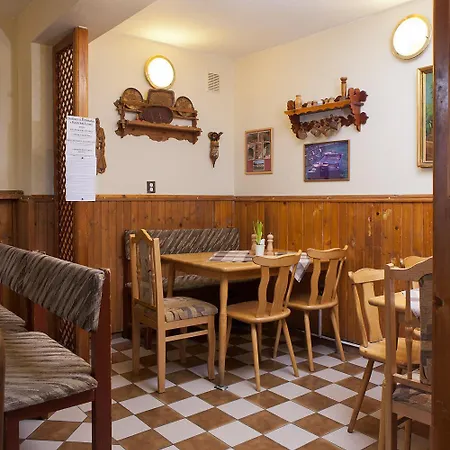 U Hromadov - V Sukromi Hostinec Rajecka Lesna