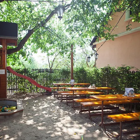 U Hromadov - V Sukromi Penzion Rajecka Lesna